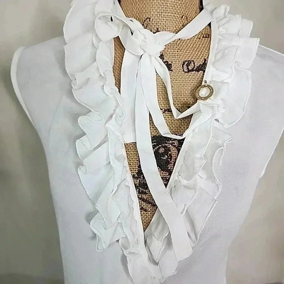 MANGANO White Ruffled open front, very soft body suit. Size Tg.42 US Medium - Picture 9 of 11